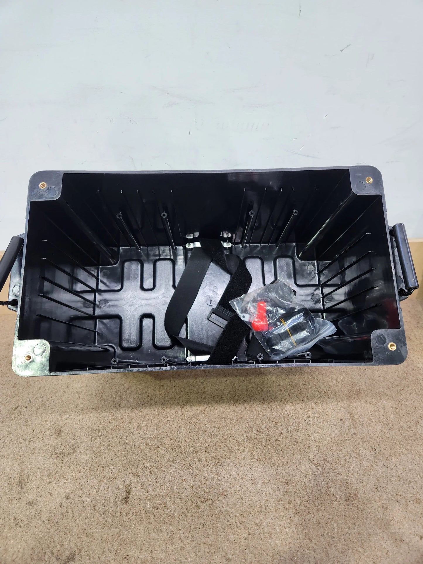 12v DCDC Charger Box (Black) Ideal for Lithium Battery - Everything Caravans