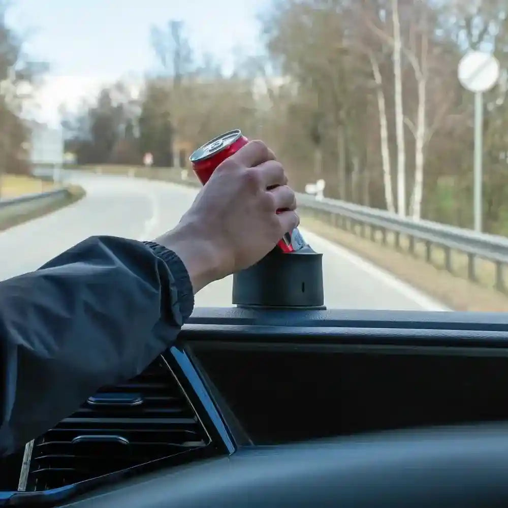 Silwy Universal magnetic holder for cans and bottles