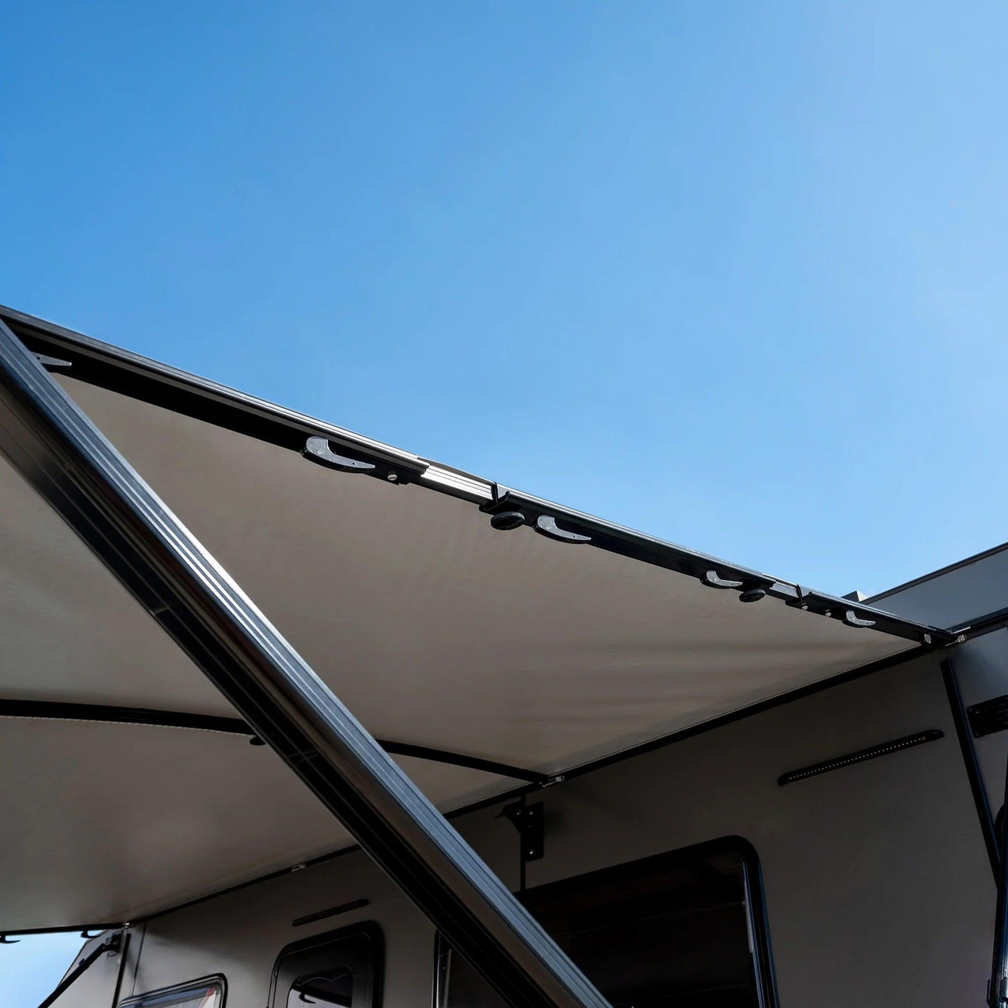 Aussie Traveller Anti-Flap Kit PRO+ Black - Everything Caravans