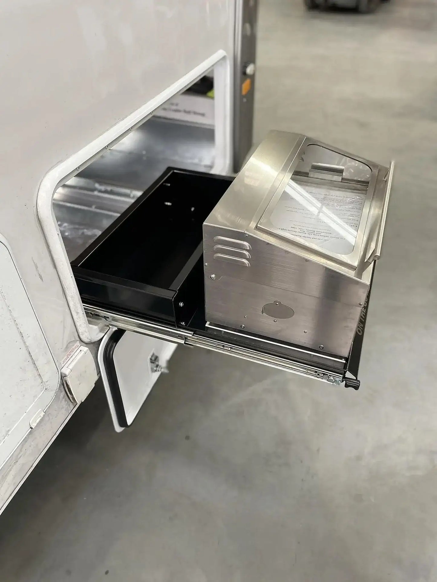 BBQ Slide Combo 570mm wide Vicki Tunnel Boot Draw Slide ideal for Motorhome - Everything Caravans