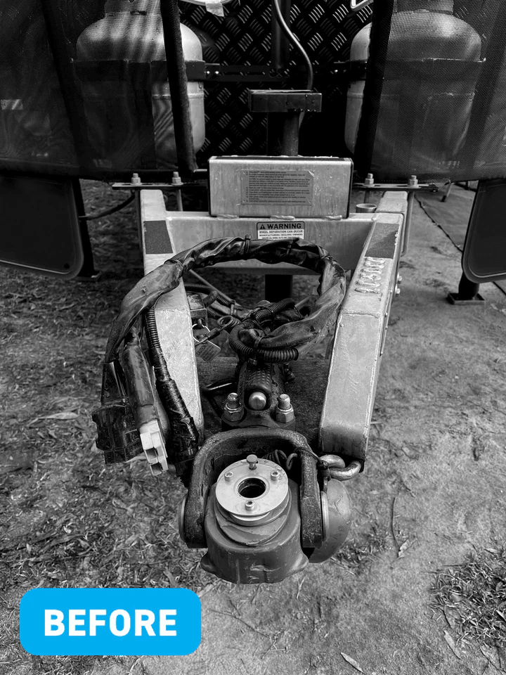 Navigator Gear Tow Hitch Buddy - Keeps You Clean and Tidy - Everything Caravans