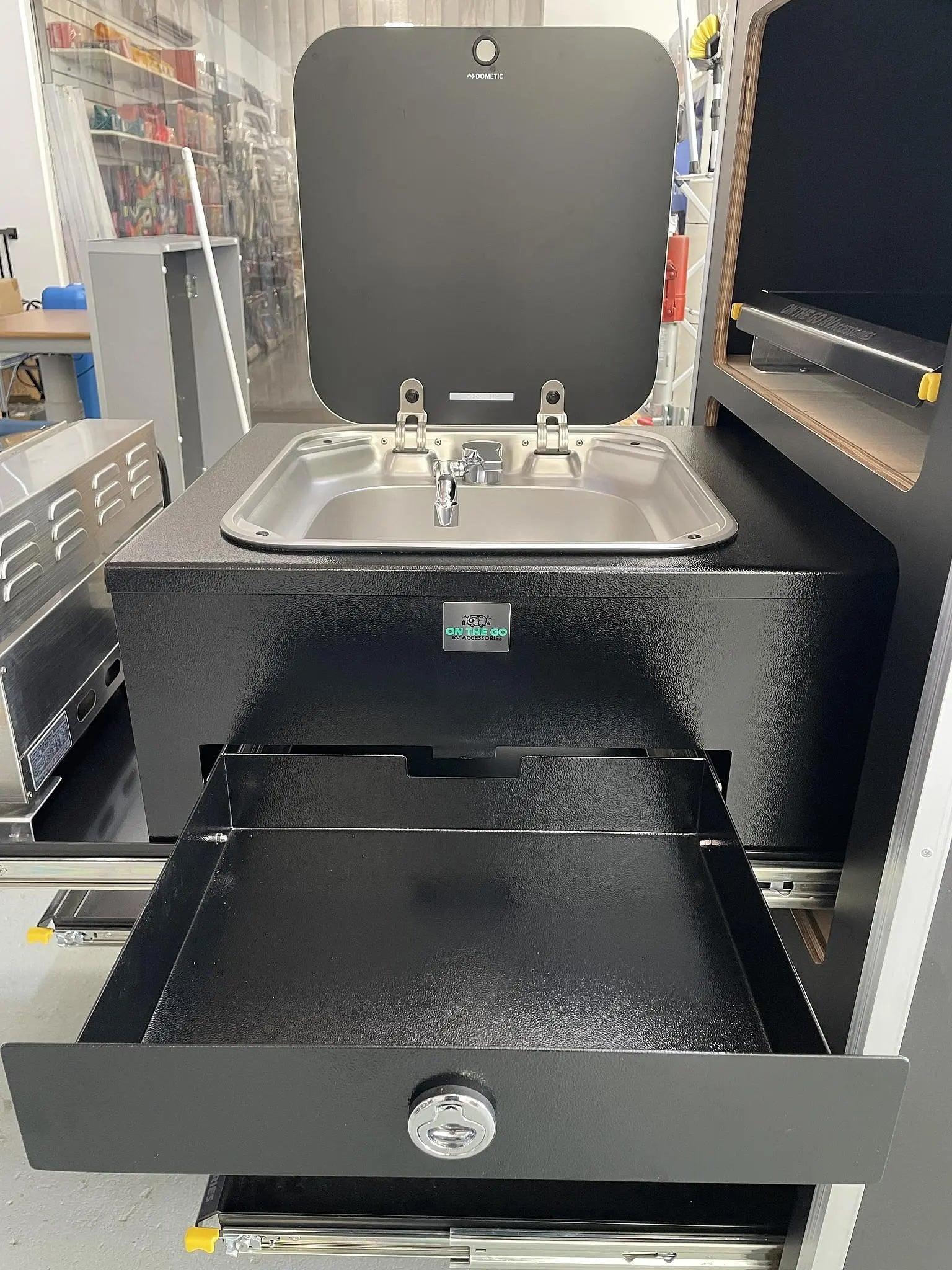 BBQ Slide Combo 600mm wide Royale Tunnel Boot Draw Slide - Everything Caravans