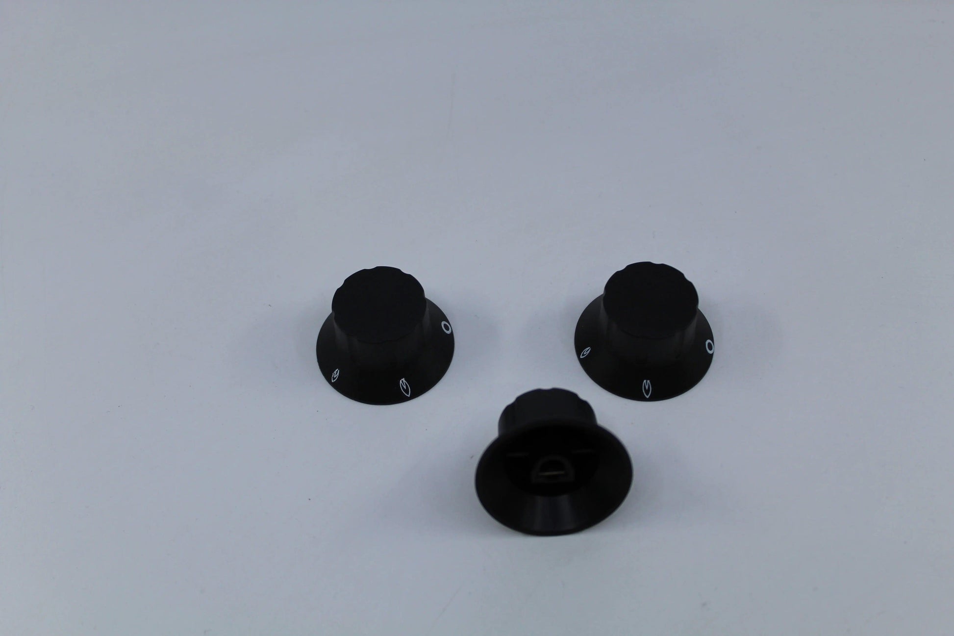 Thetford Control Knobs Set Black for SCU3530XX Cooker - Everything Caravans