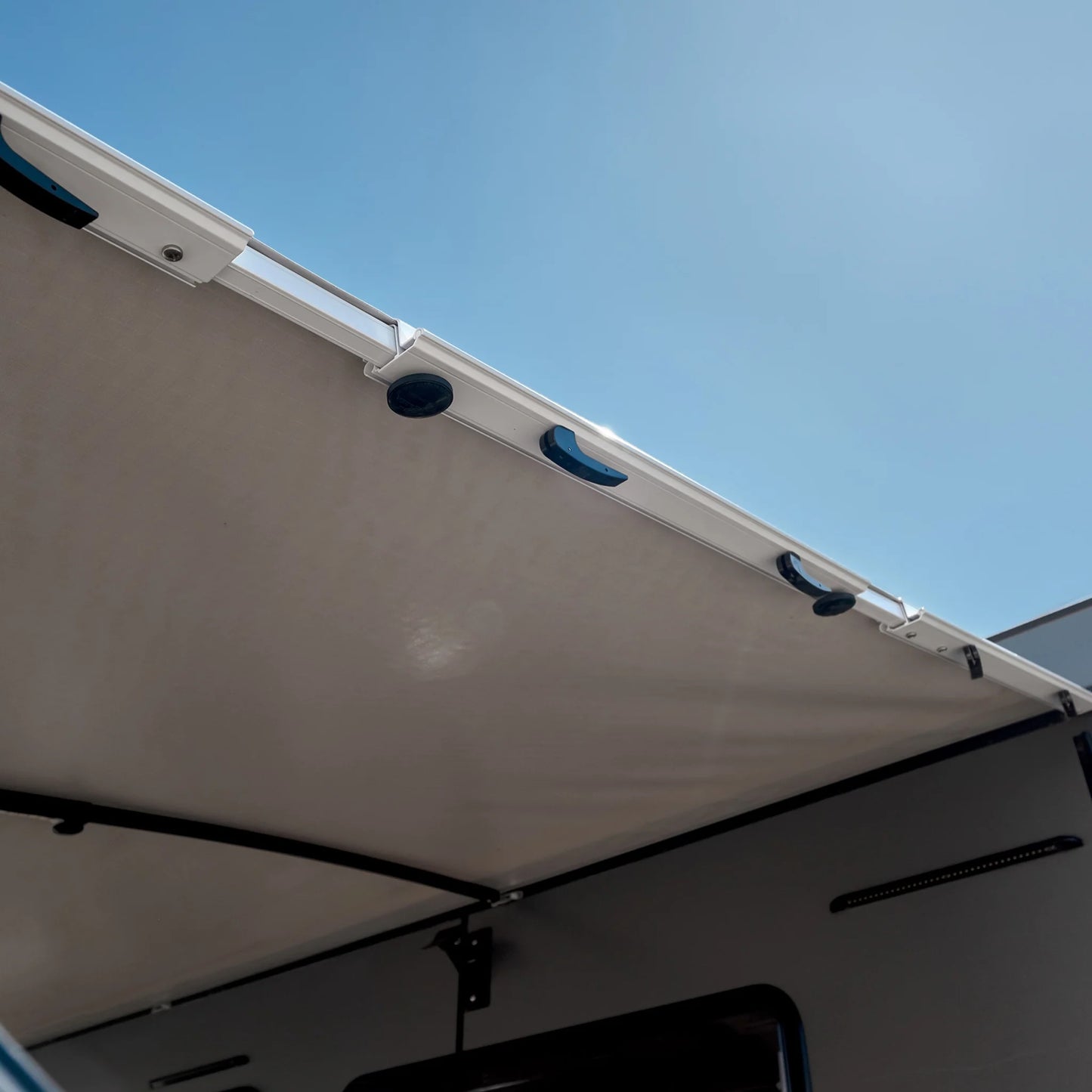 Aussie Traveller Anti-Flap Kit PRO+ Black - Everything Caravans