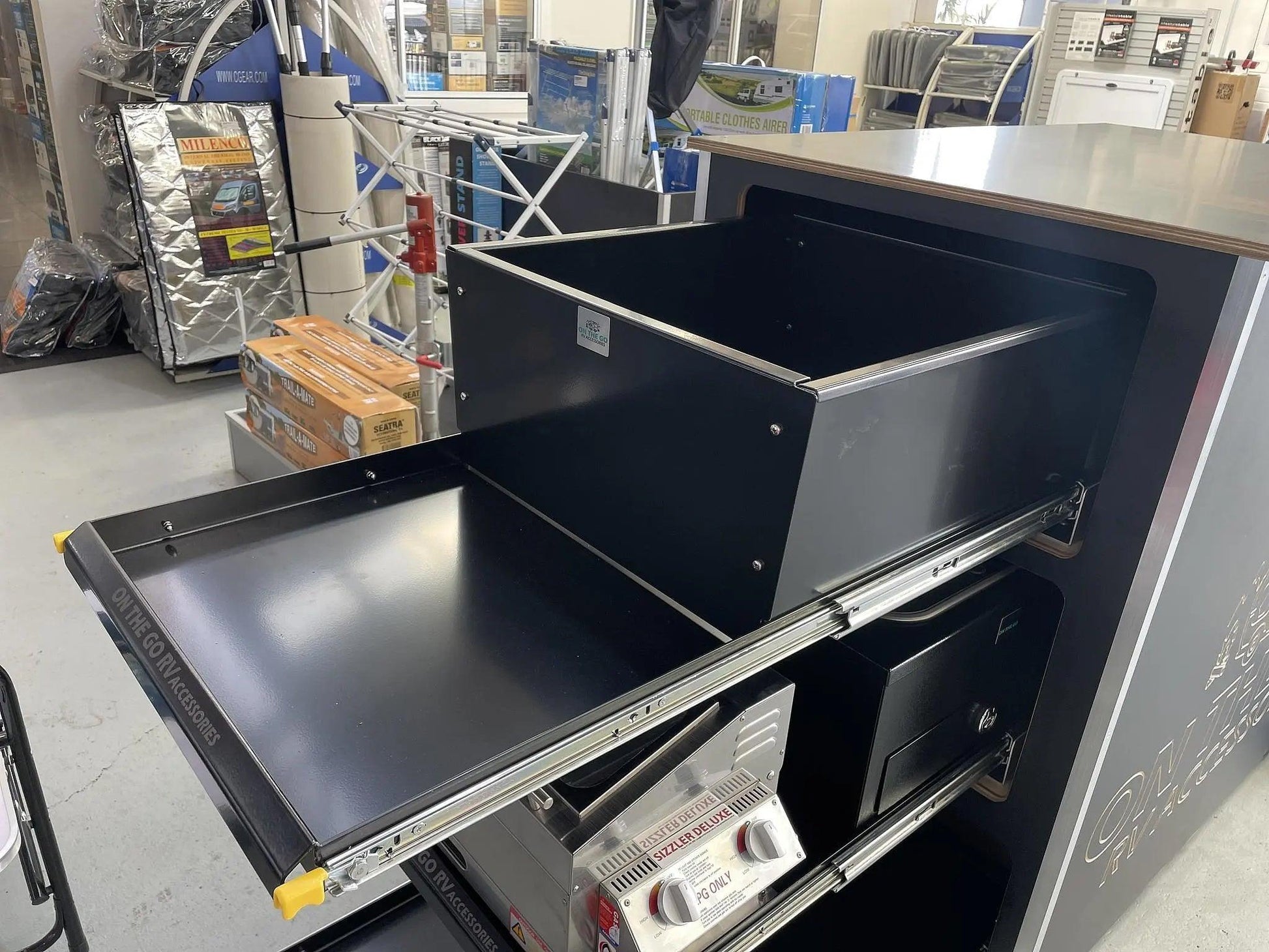 BBQ Slide Combo 570mm wide Alice Tunnel Boot Draw Slide - Everything Caravans