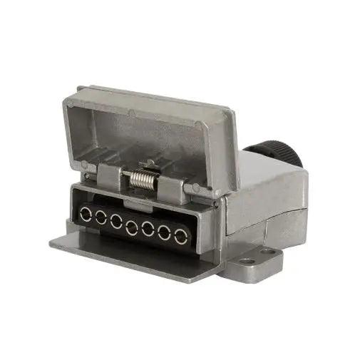 7 Pin Flat Metal Female Trailer Socket - Everything Caravans