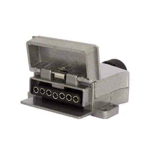 7 Pin Flat Metal Female Trailer Socket - Everything Caravans
