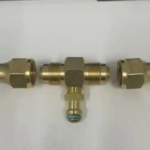 Brass Gas 3-8" Flare Joiner with 1-8" Test Point - Everything Caravans