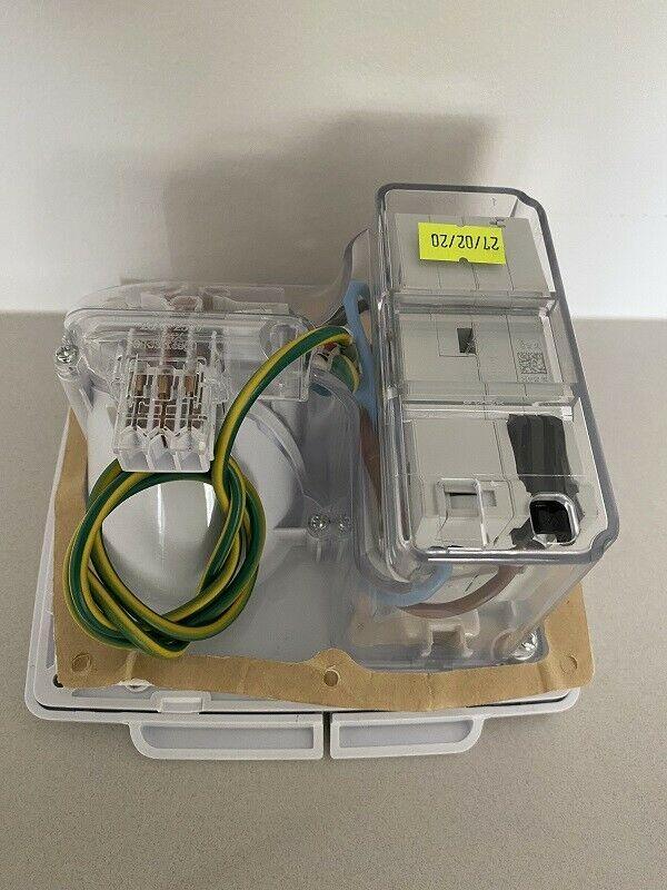 CMS 15amp Single 15A Autoswitch inlet White with RCD Switch IP44 Jilcbwh - Everything Caravans