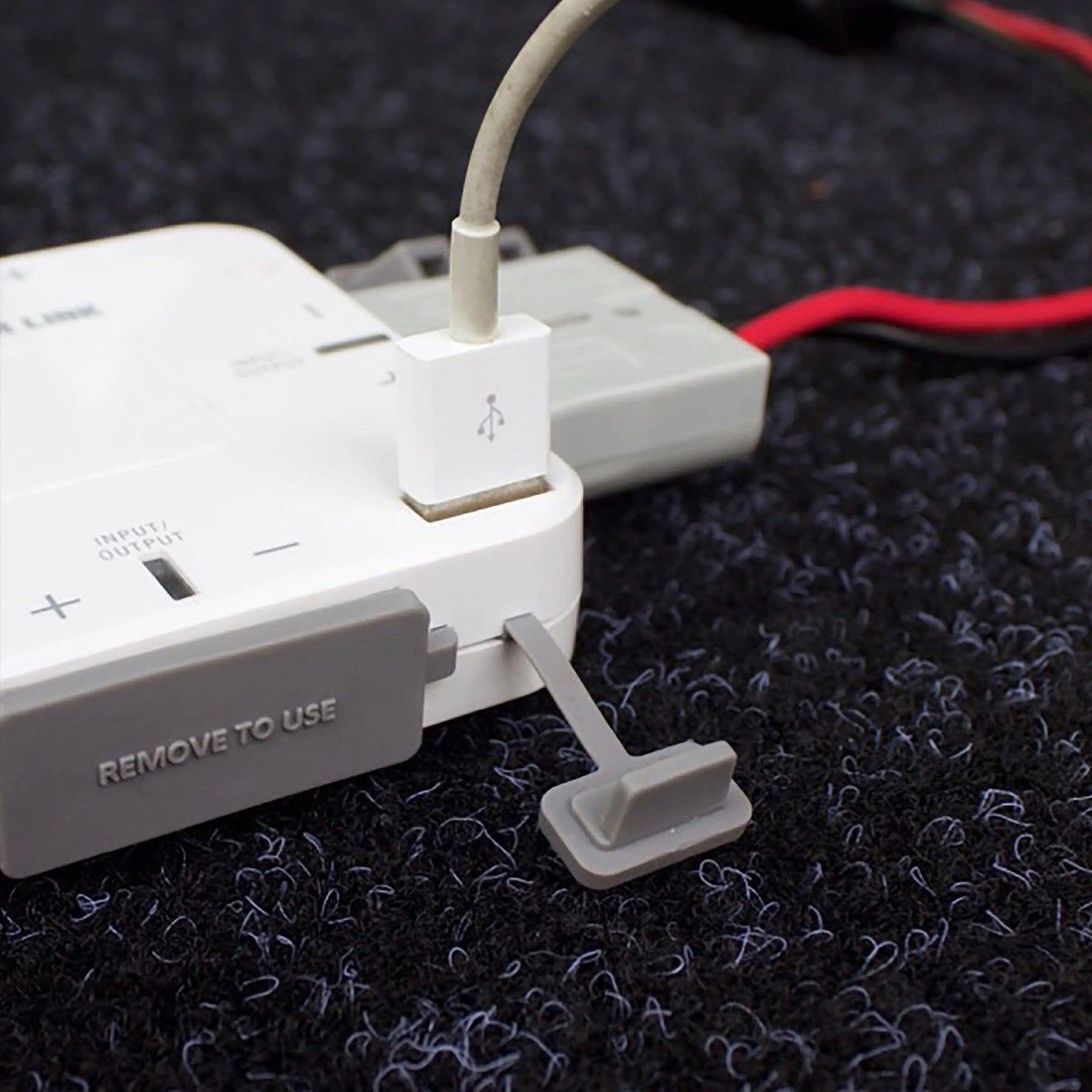 Dc Power Link 4 Way Connector - Everything Caravans