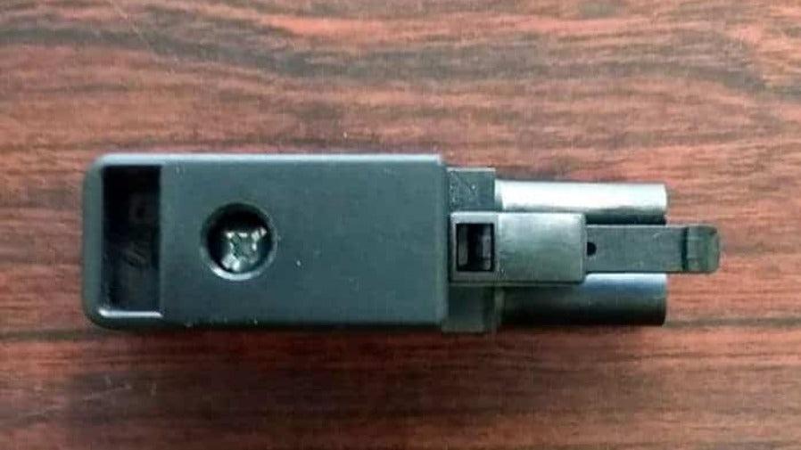 Male 12volt Plug for 3 Way F400 RC1180 last one then - no longer available - Everything Caravans