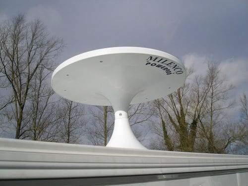 Milenco Power 900L Low Line Omnidirectional Antenna Aerial - Everything Caravans