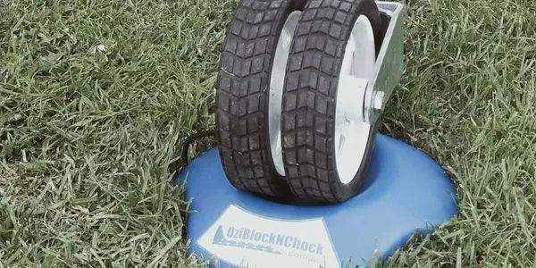 Oziblocknchock - Jockey Dock with Carry Handle - Everything Caravans