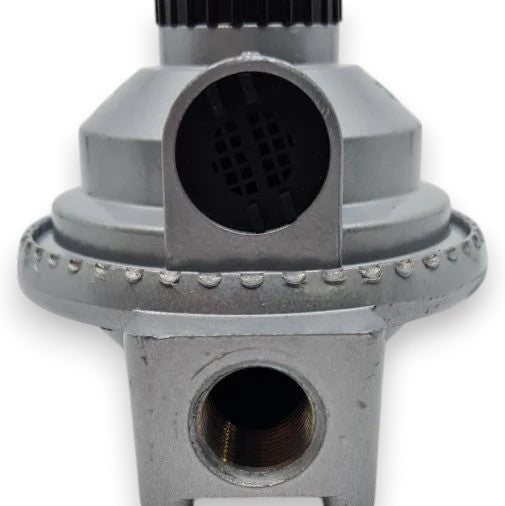 Regulator Twin Stage 250Mj 1-4 x 3-8 Fnpt with Bracket - 50-Reg9950