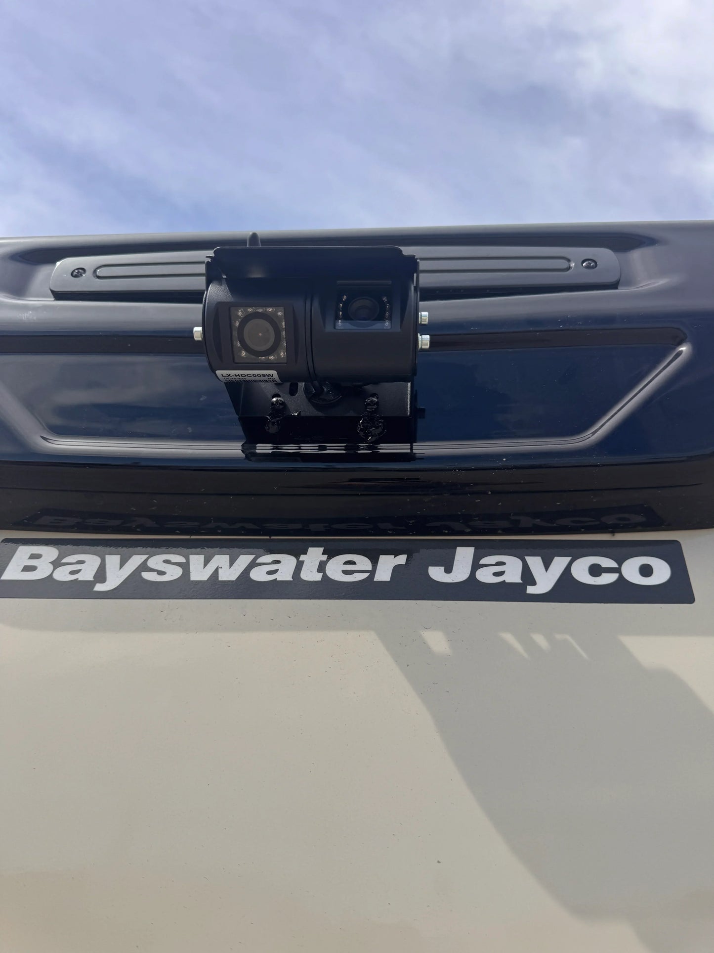 SafetyDave Wireless Rear Vision Mirror Kit - 7inch Mirror with 4 Wireless HD Cameras