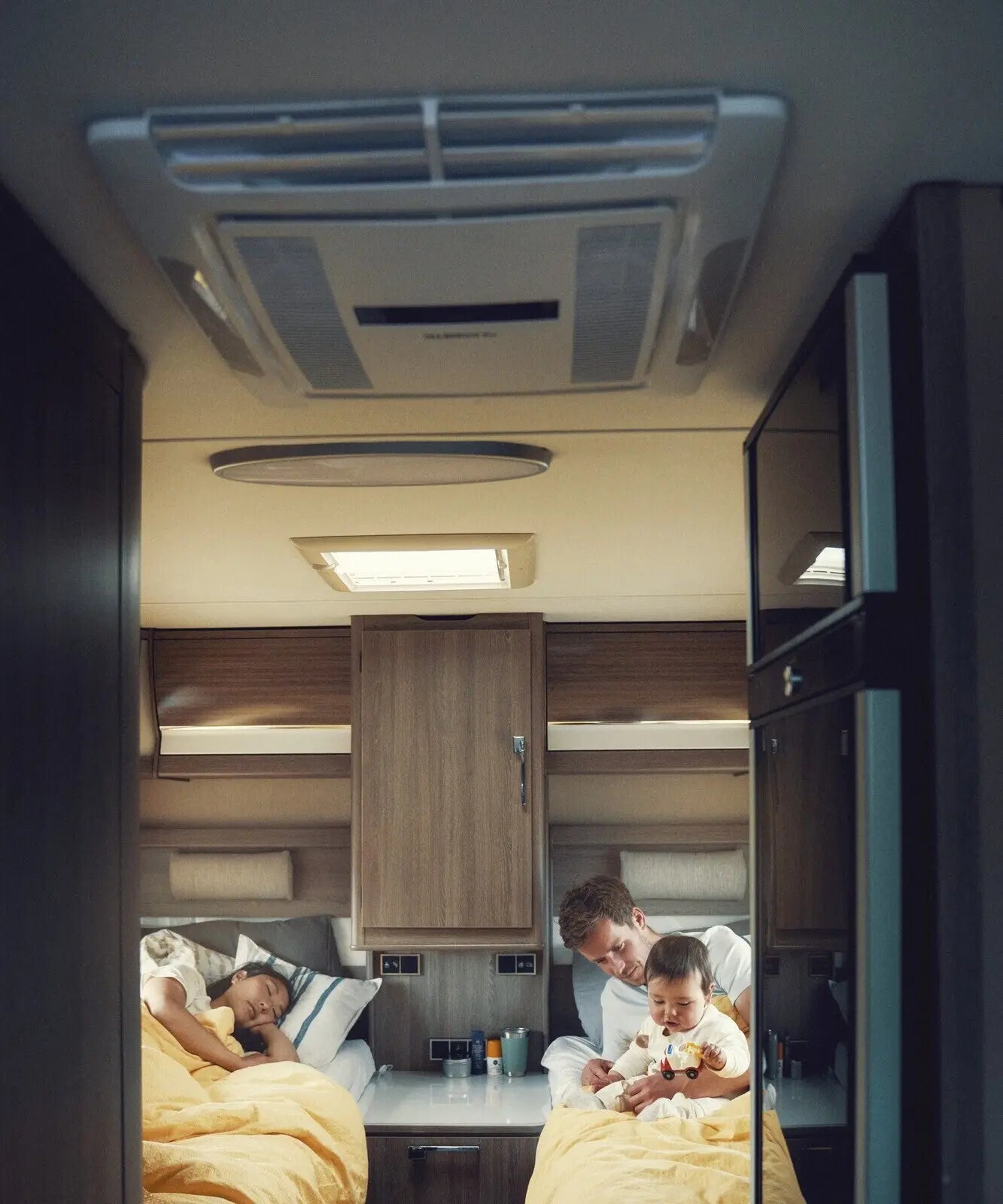 Dometic Freshjet 7 Series Pro Roof Top Air Conditioner with ADB