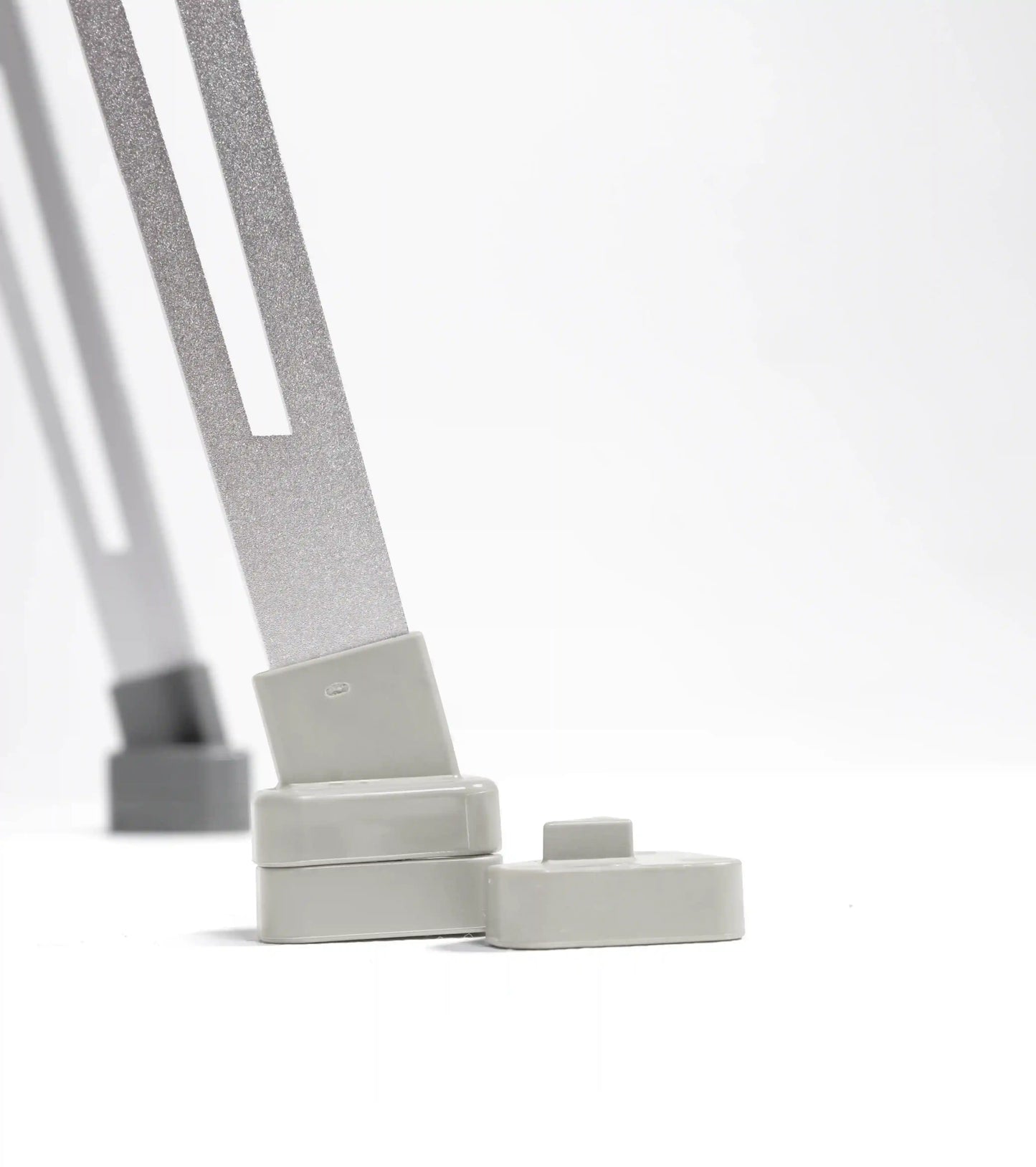 Stratus Outdoors Table Feet Risers