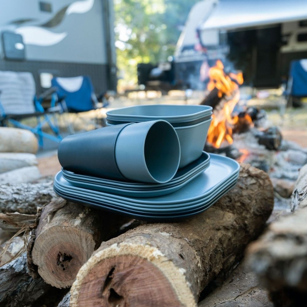 VANDINING Dinnerware Set - in store only