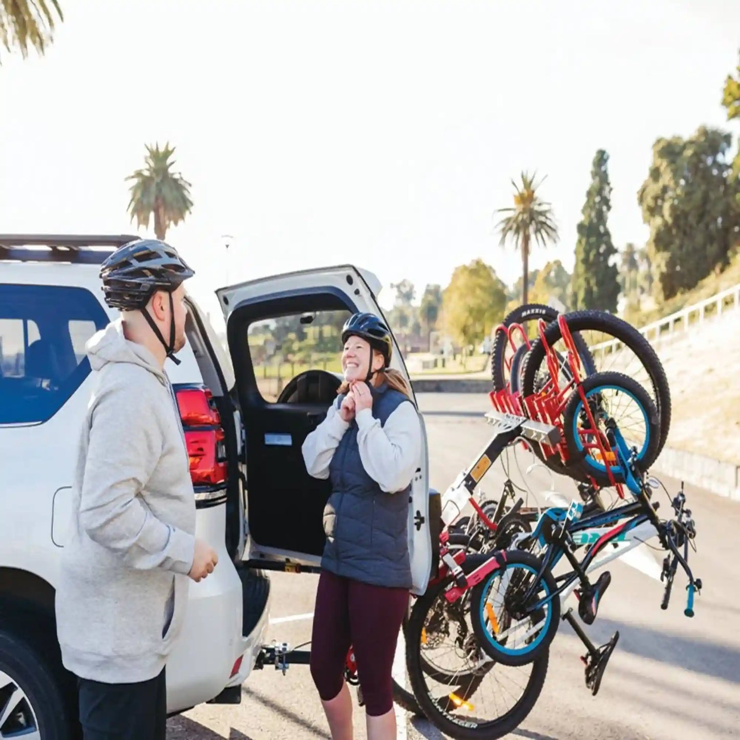 Gripsport Versa 1.4 Standard Hitch 4 Bike Vertical Rack for vehicles with spare tyre