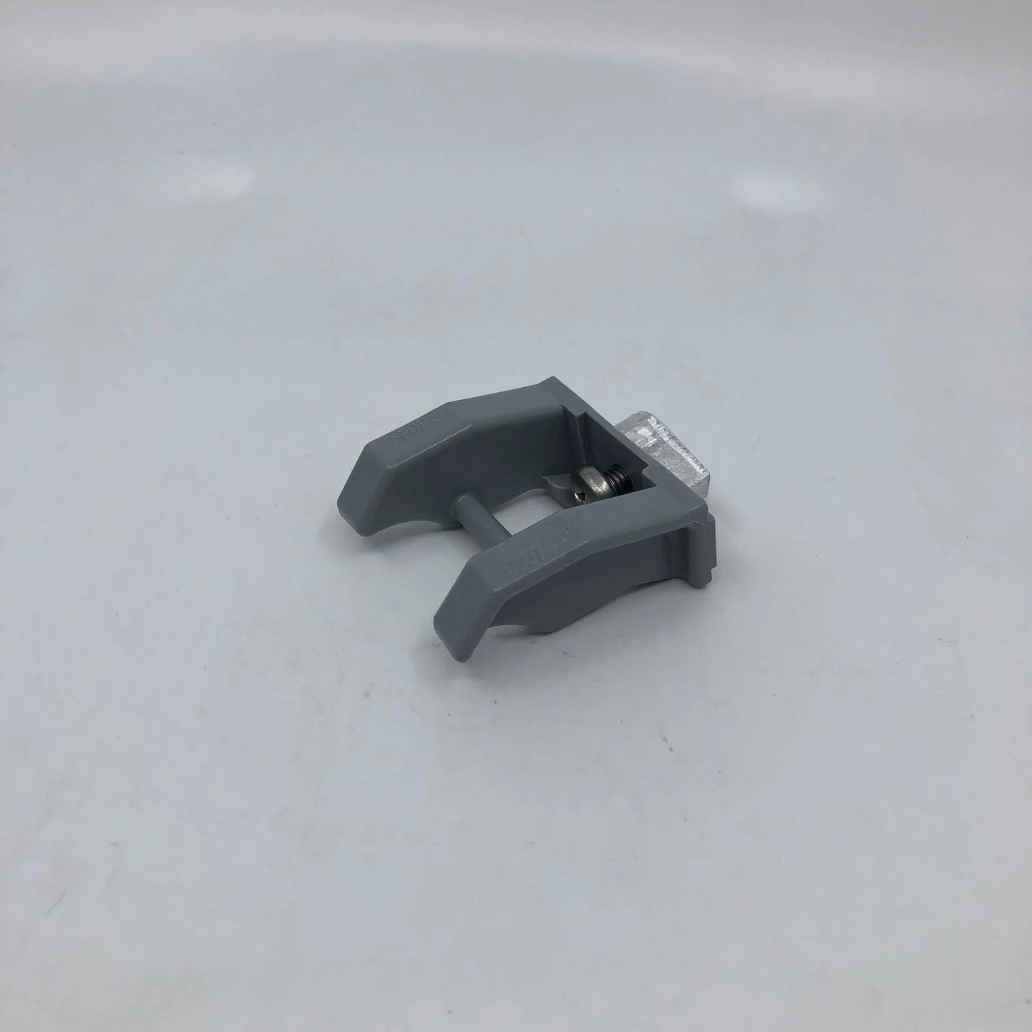 Fiamma F45 S Center Rafter Mount Bracket-Lead Bar End. 98655-554