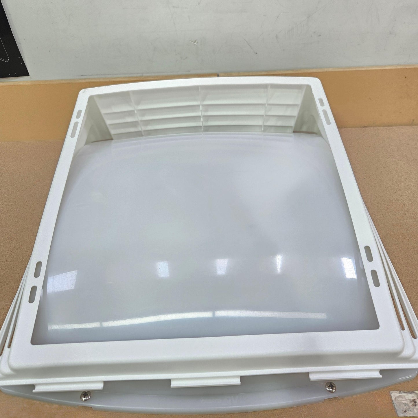 Aero Flo Vent Hatch Cover for 14x14in White - Everything Caravans