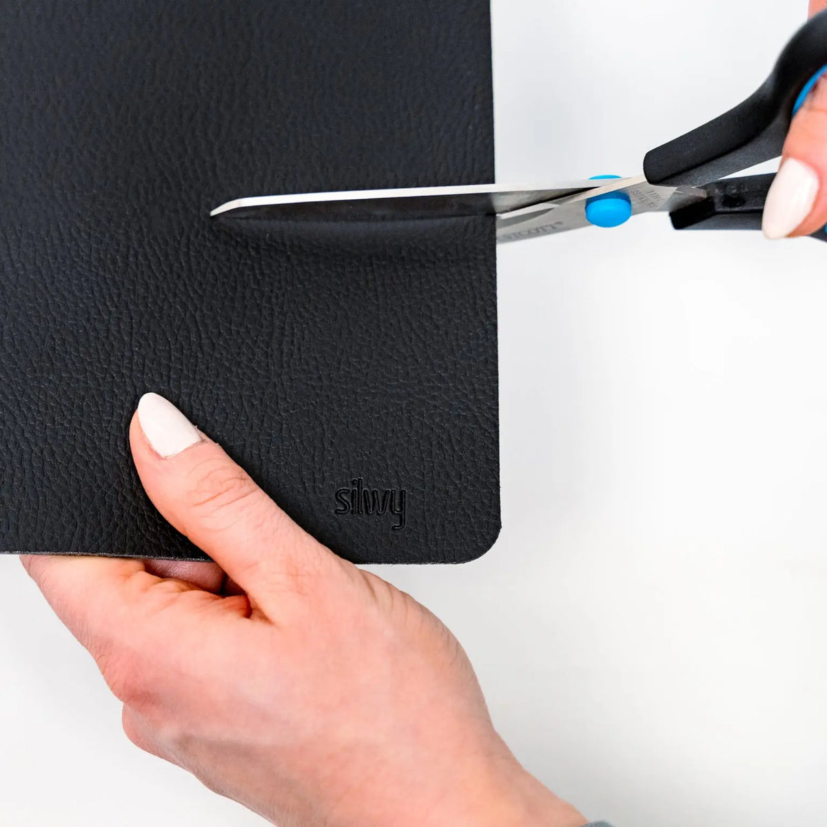 Metal-Nano-Gel-Mat BLACK for Magnetic Glasses By Silwy Silwy