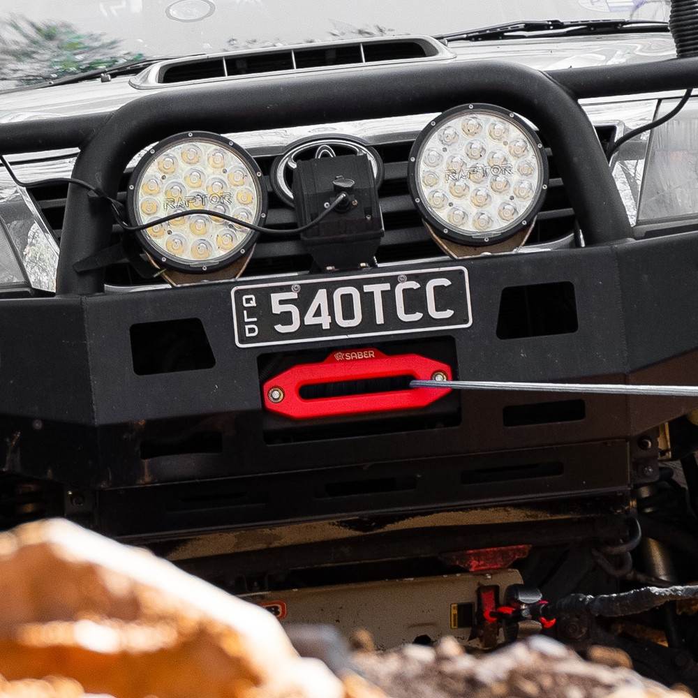 SBR-FLCR Saber Standard Hawse Fairlead Cerakote Red 6061 aluminium with Cerakote 