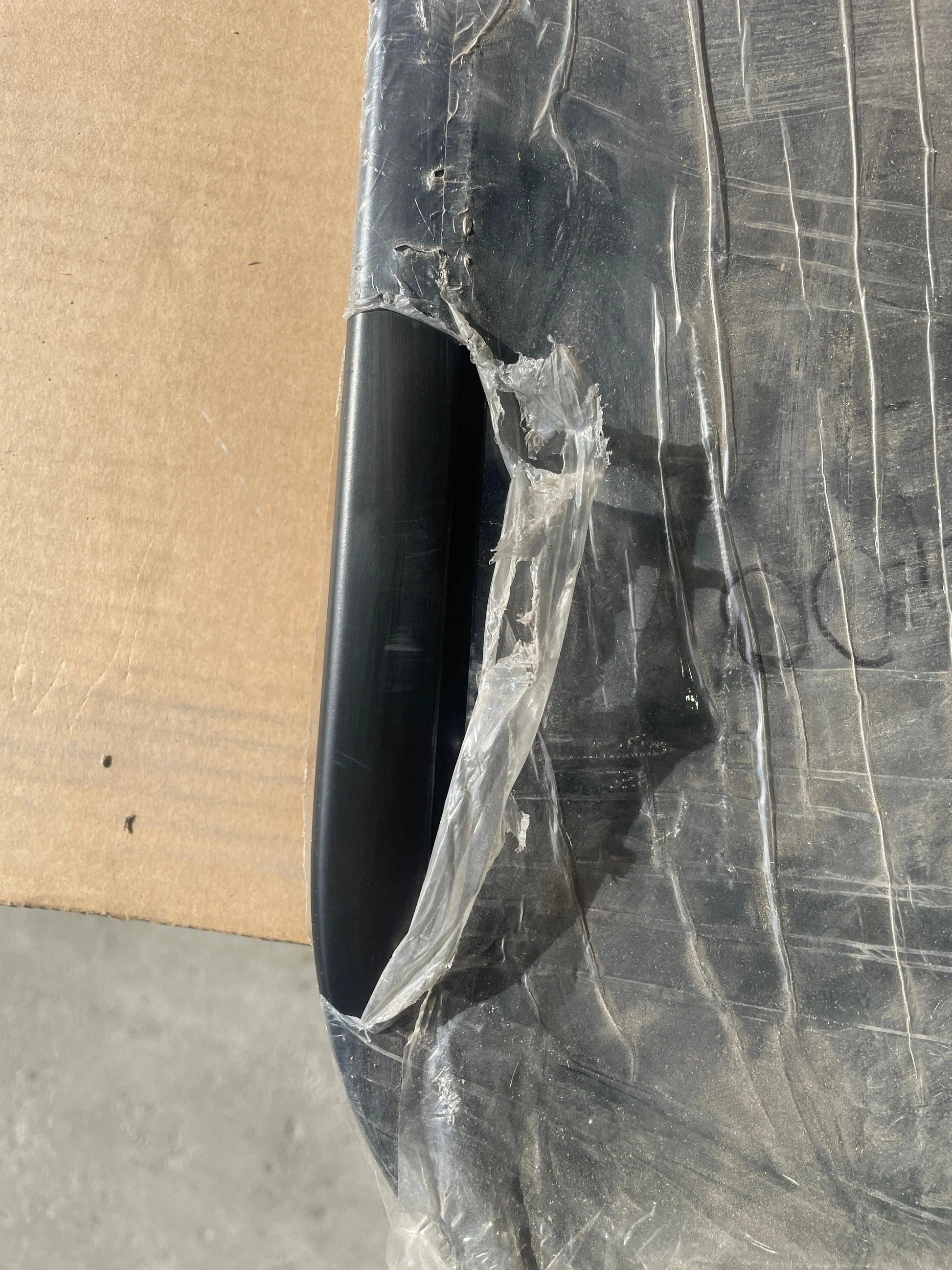 Shop Soiled Dometic Blade and Outer Frame S7P Window 500 x 400 1 Only - Everything Caravans