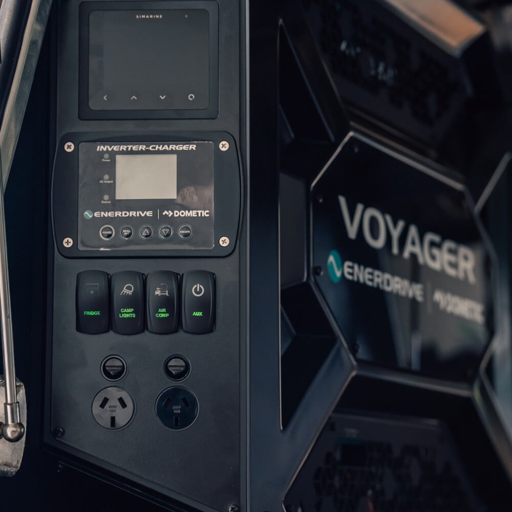 Voyager Power System canopy power system 3000W/100A inverter‑charger K-V3T01 4