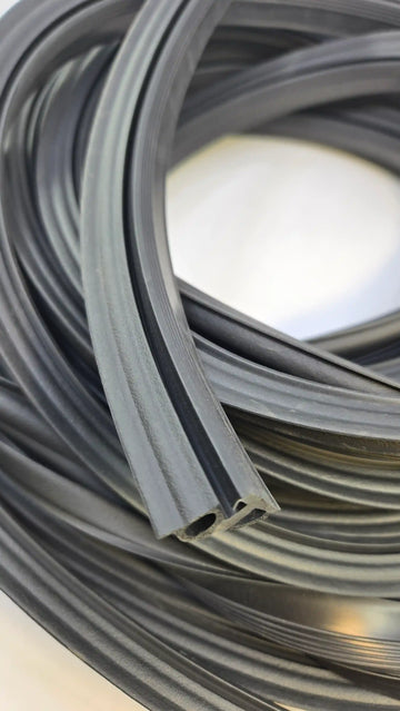 Dometic Main Door Seal CARAD-600F per metre
