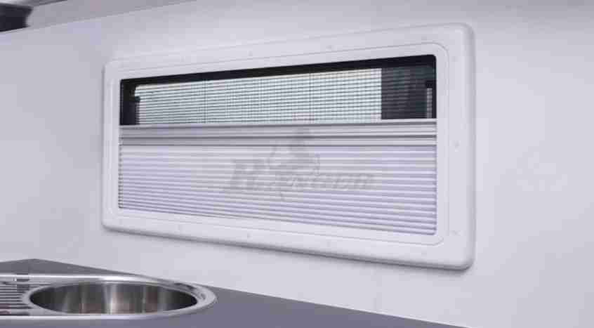 RANGER RV Classic Style Cheng Bang Blind and Screen 1200x300