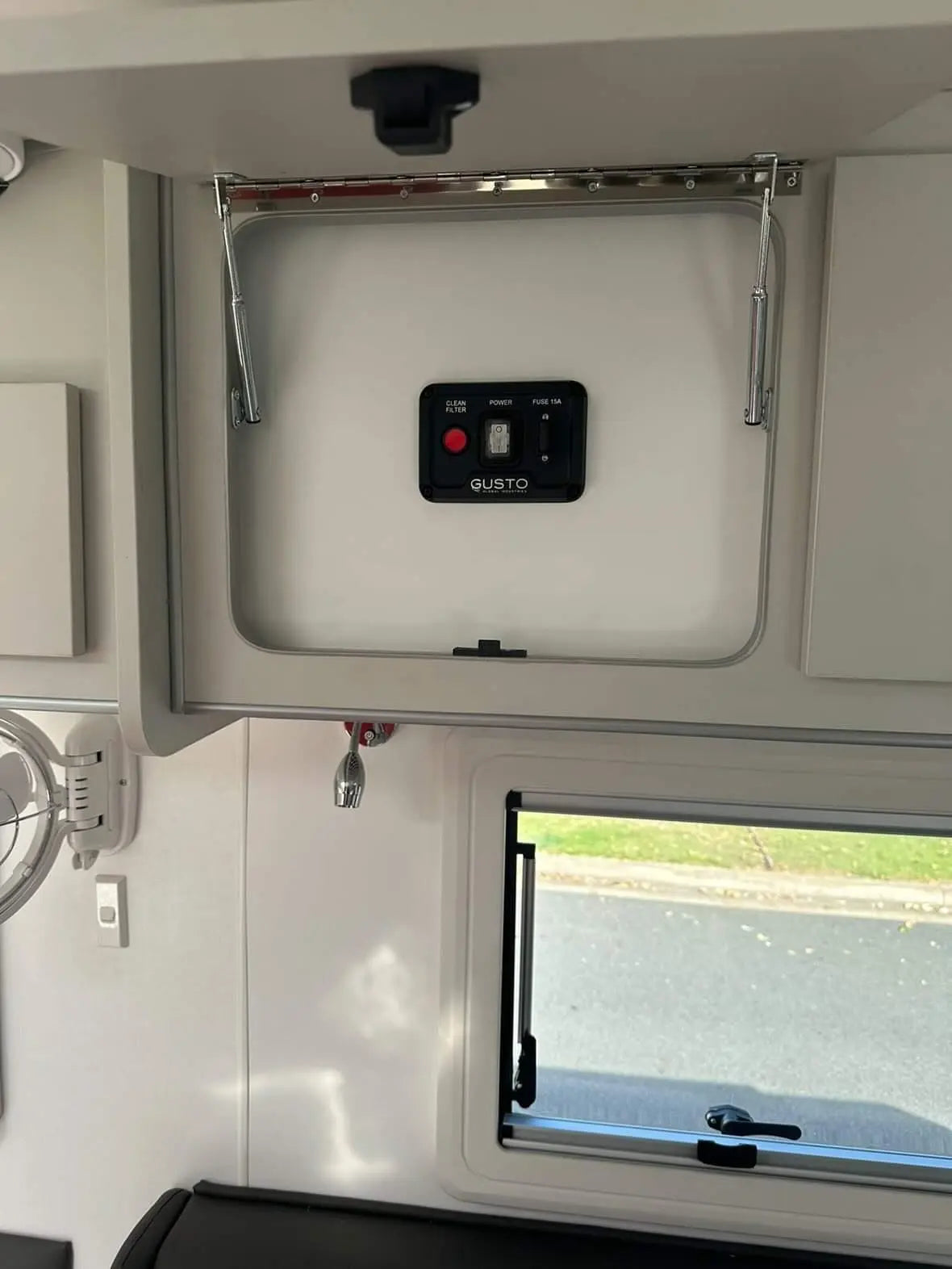 Gusto Dust Reduction System Black