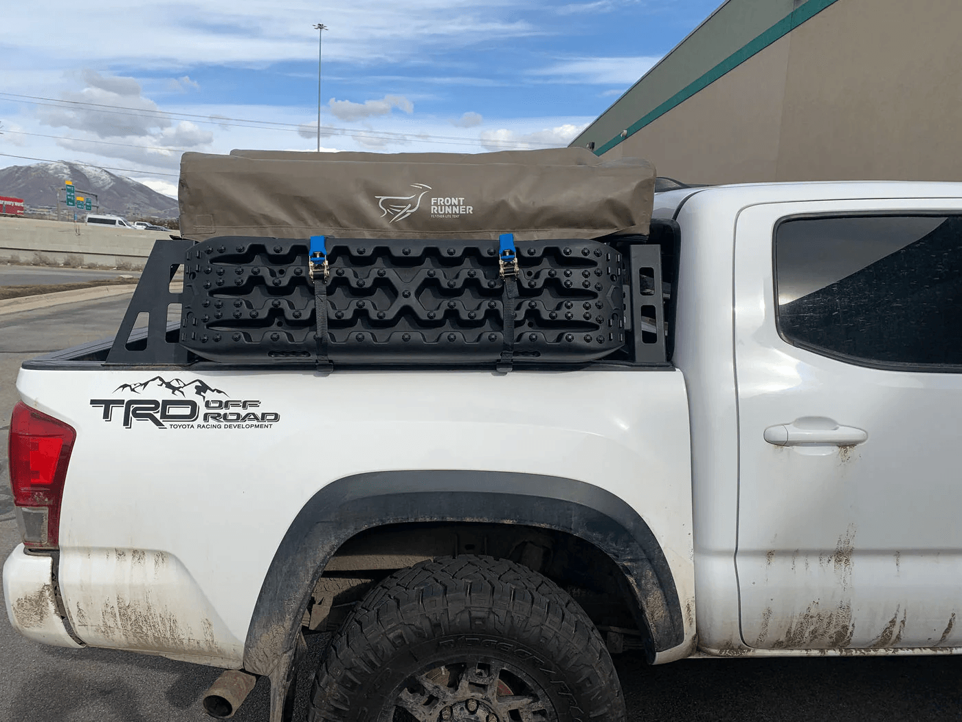 Eezi-Awn Universal Trax Mounts including Ratchet Straps - Black Friday Sale - Everything Caravans