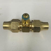 Brass Gas 3-8" Flare Joiner with 1-8" Test Point - Everything Caravans