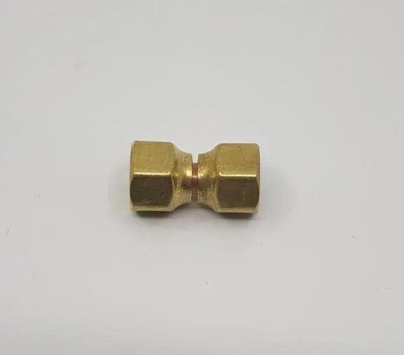 Brass Gas fitting 1-2 Flare Swivel Union for 1-2 Flare - Everything Caravans