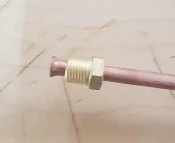 Copper Pigtail Gas Hose 700mm POL fitting and 1-4 inverted Flare - Everything Caravans