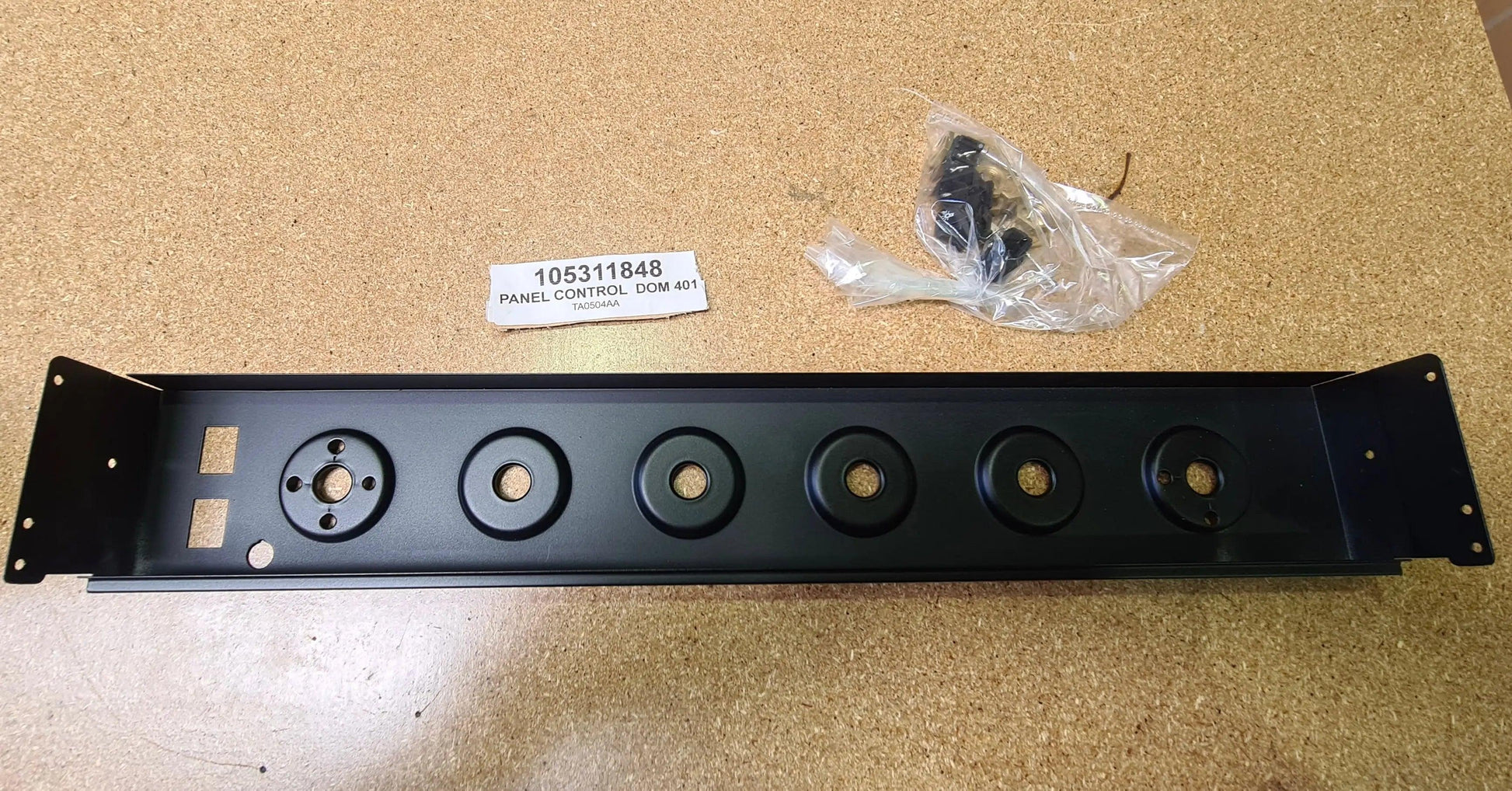 Dometic Replacement Control Panel 401 Cooker - Everything Caravans