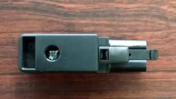 Male 12volt Plug for 3 Way F400 RC1180 last one then - no longer available - Everything Caravans