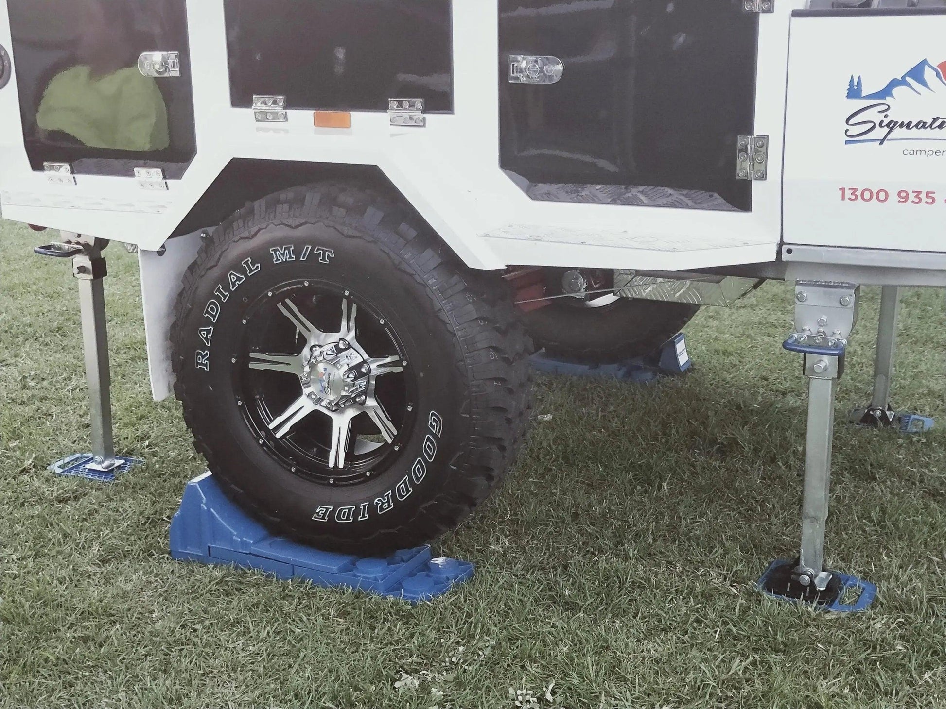 Oziblocknchock - Basic Kit for Single or Twin Axle - Everything Caravans