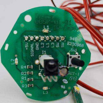 Truma Aventa infrared Receiver and Led Harness Red Connector - Everything Caravans