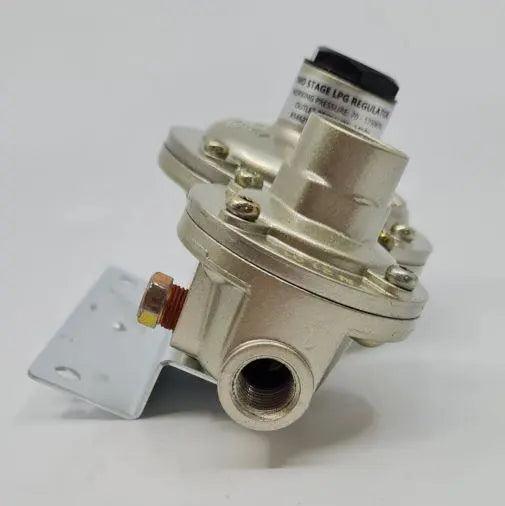 Two Stage Regulator with Metal Bracket - Everything Caravans
