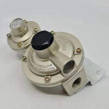 Two Stage Regulator with Metal Bracket - Everything Caravans