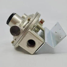 Two Stage Regulator with Metal Bracket - Everything Caravans