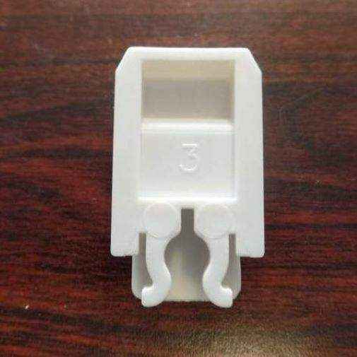 Vent Dometic Locking Clip New Type - White - Everything Caravans